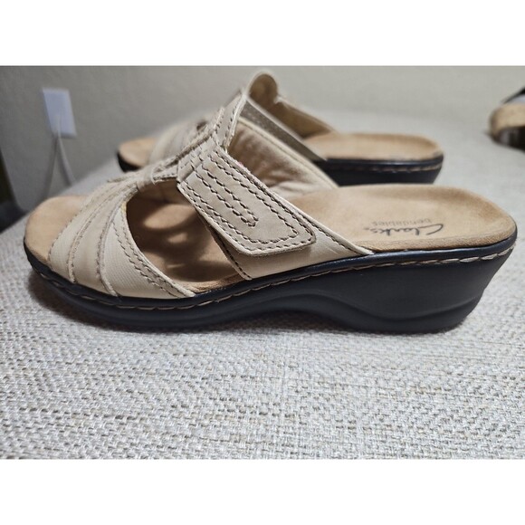 Clarks Bendables 65567 Shoes Women's Size US 7.5M Leather Slides Wedge Sandals - Picture 2 of 15